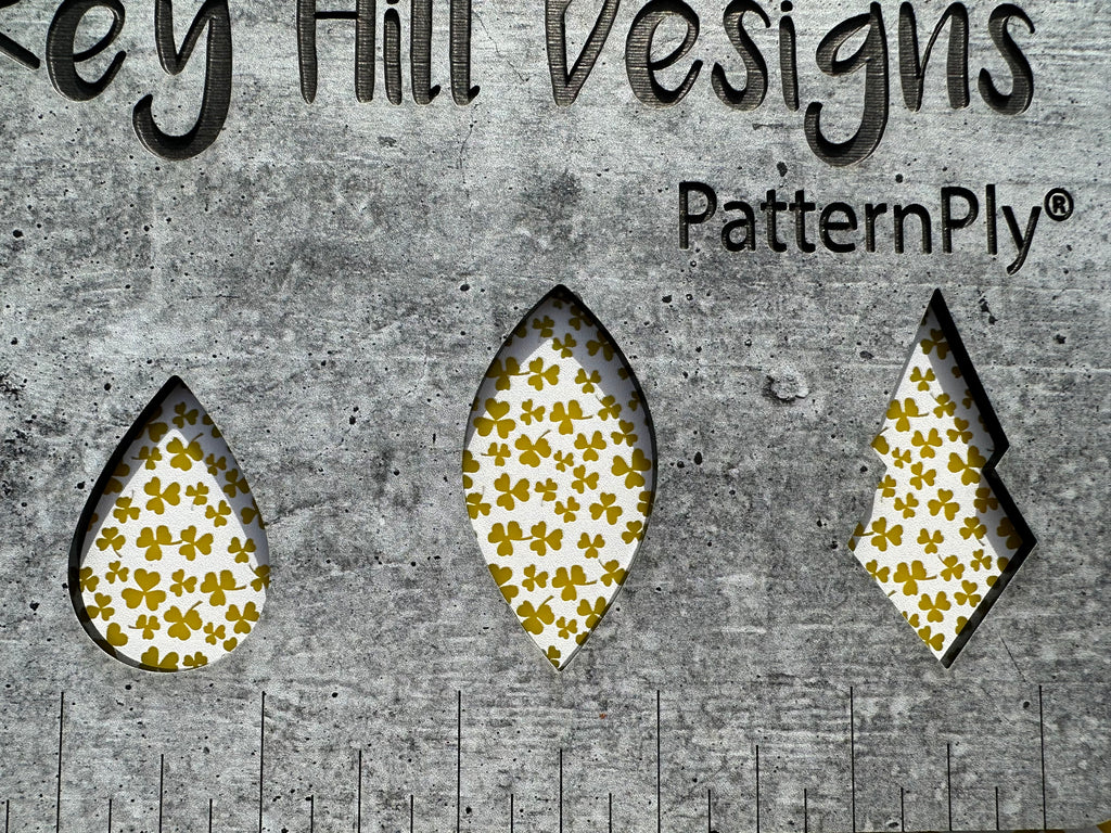 PatternPly® Scattered Micro Shamrocks WHITE product photo 6