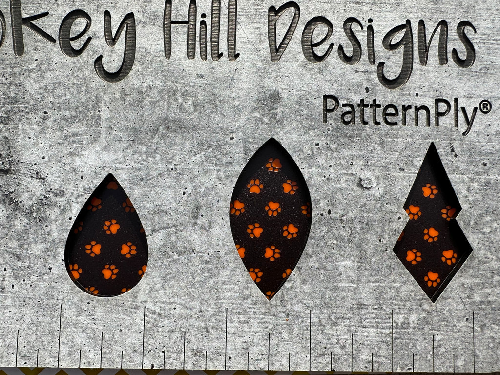 PatternPly® Scattered Pawprints BLACK product photo 9
