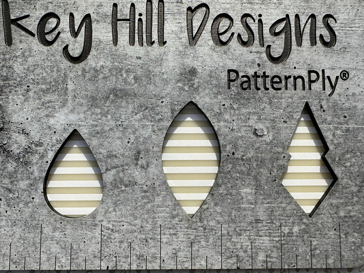 PatternPly® Scattered Stripes WHITE