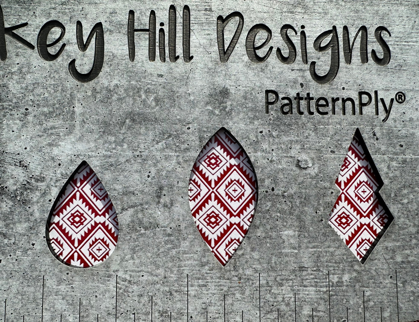 PatternPly® Scattered Aztec WHITE