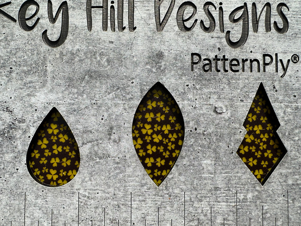 PatternPly® Scattered Micro Shamrocks BLACK product photo 7