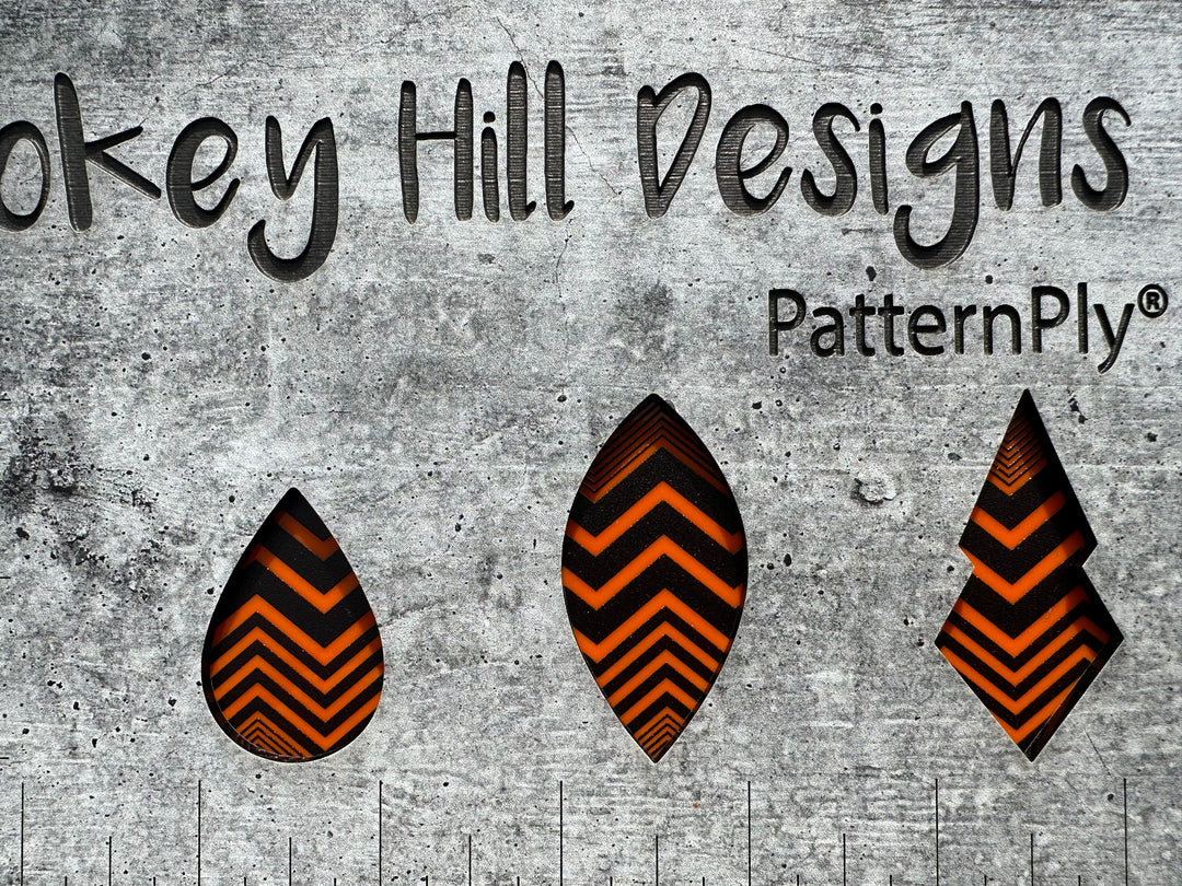 PatternPly® Scattered Chevron BLACK