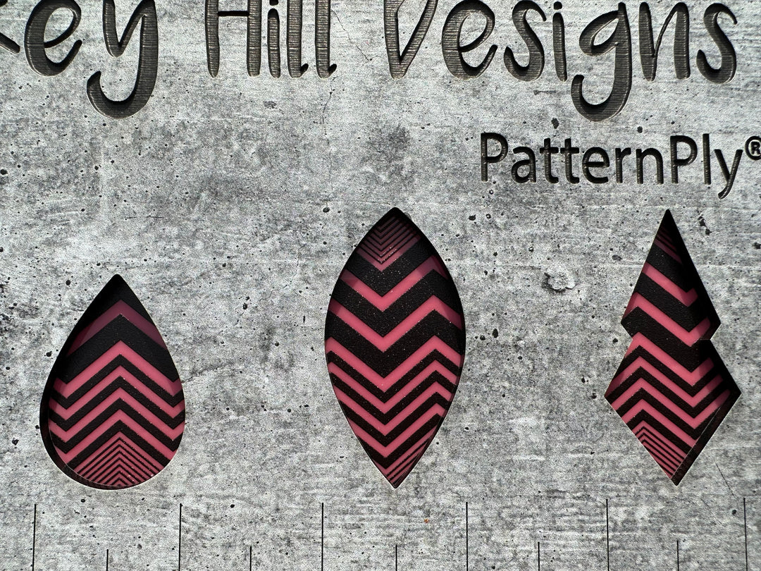 PatternPly® Scattered Chevron BLACK