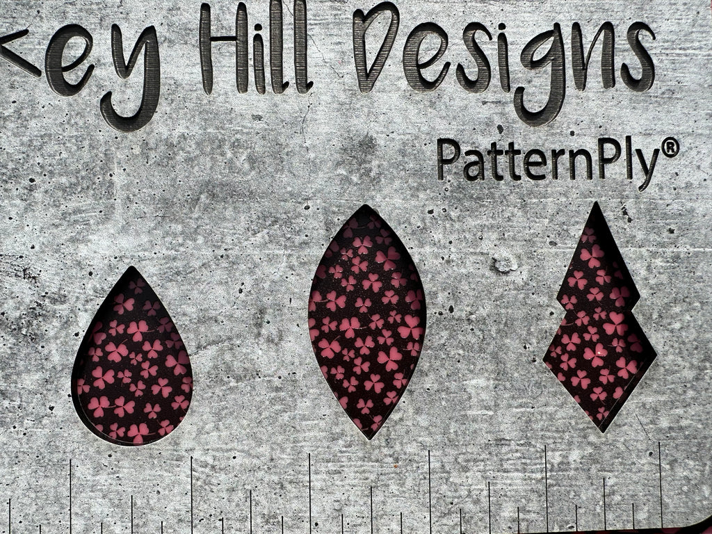 PatternPly® Scattered Micro Shamrocks BLACK product photo 8
