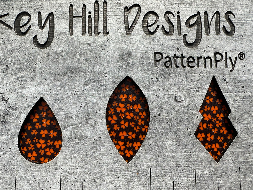 PatternPly® Scattered Micro Shamrocks BLACK product photo 9
