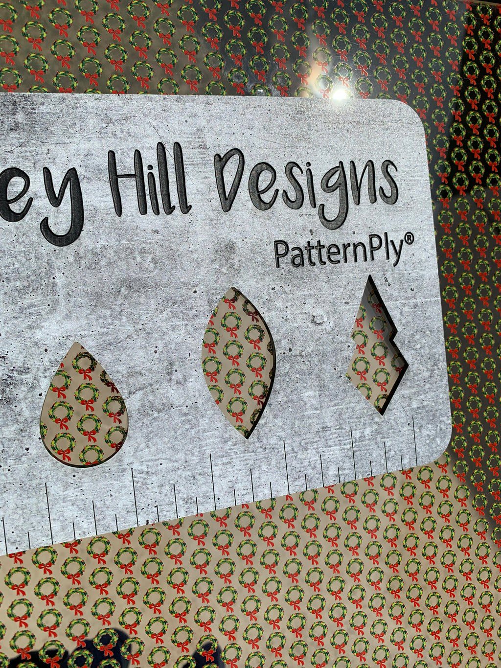PatternPly® Scattered Micro Wreaths sheet showing the pattern