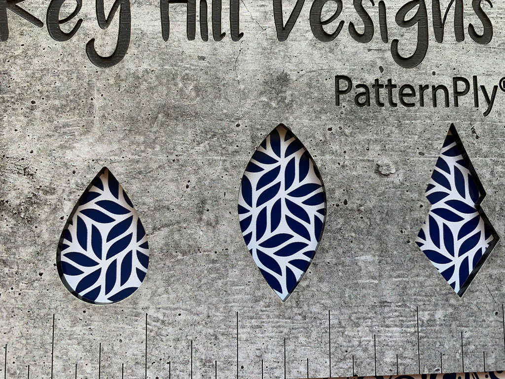 PatternPly® Scattered Leaves WHITE product photo 10