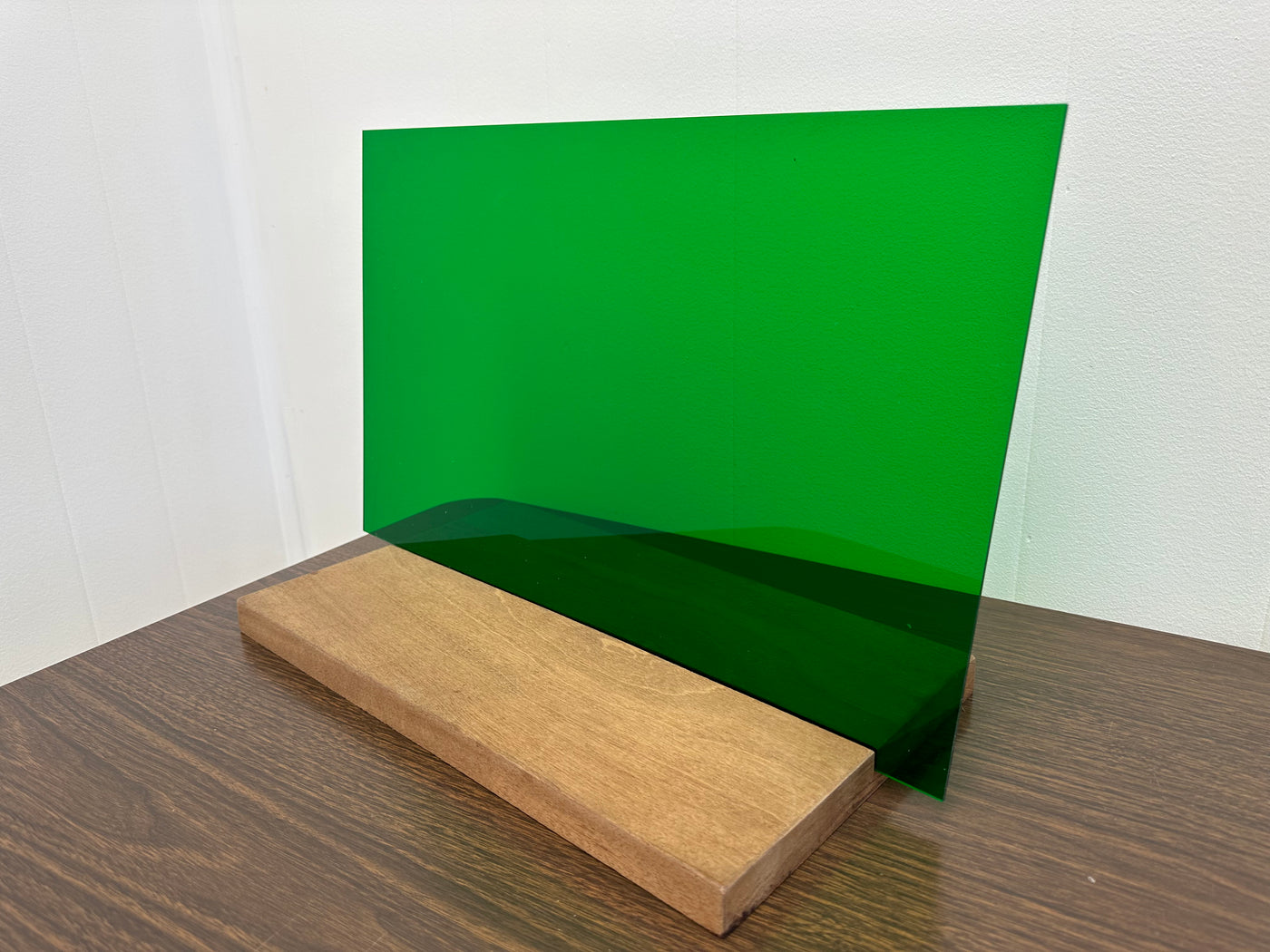 1/8" Translucent Green Acrylic (per sheet)