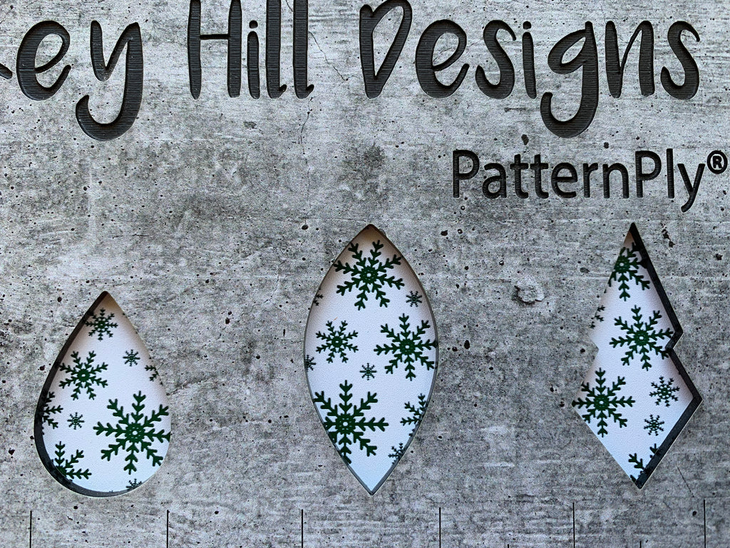 PatternPly® Scattered Snowflakes WHITE product photo 5