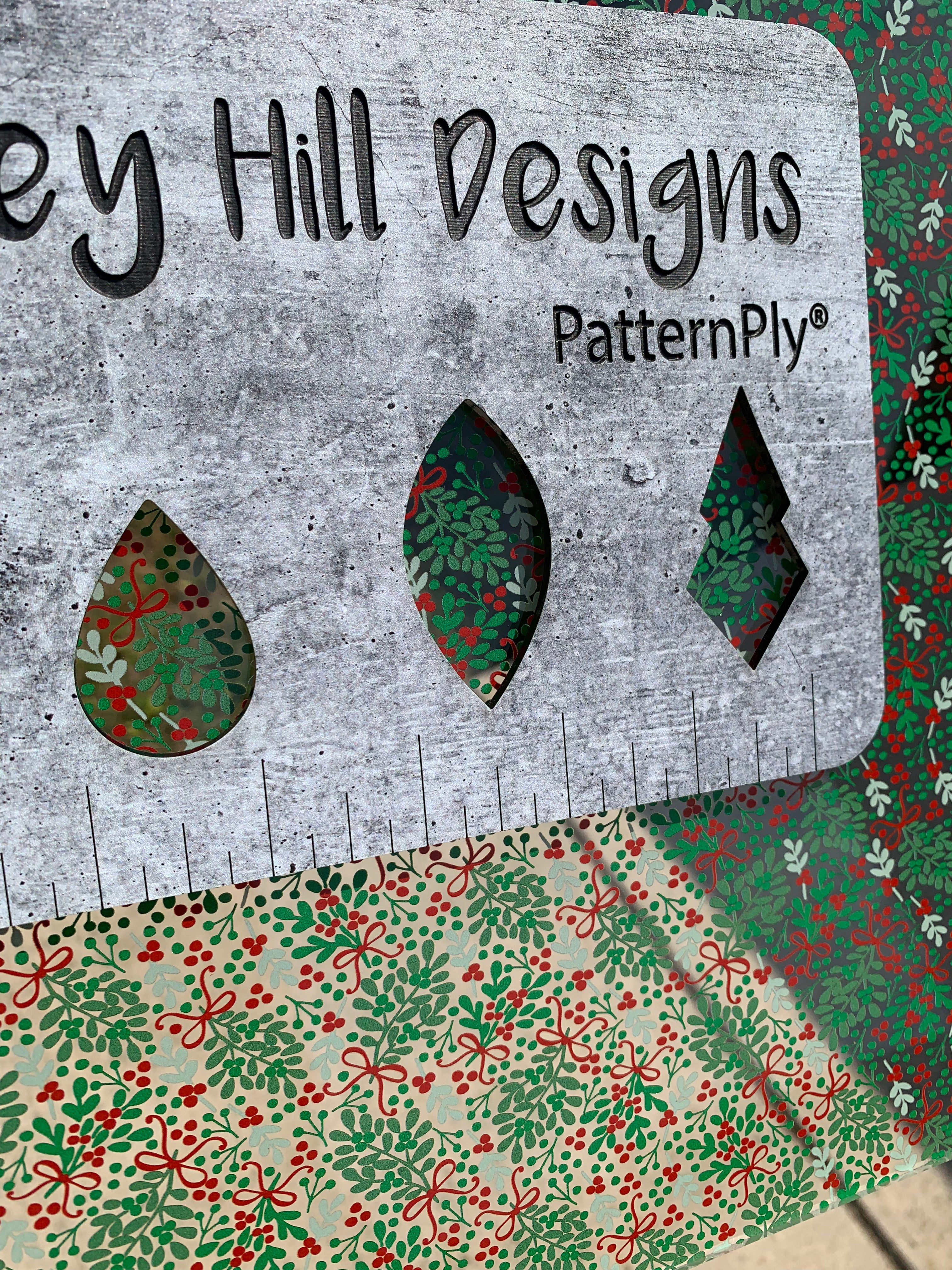 PatternPly® Scattered Mistletoe sheet showing the pattern