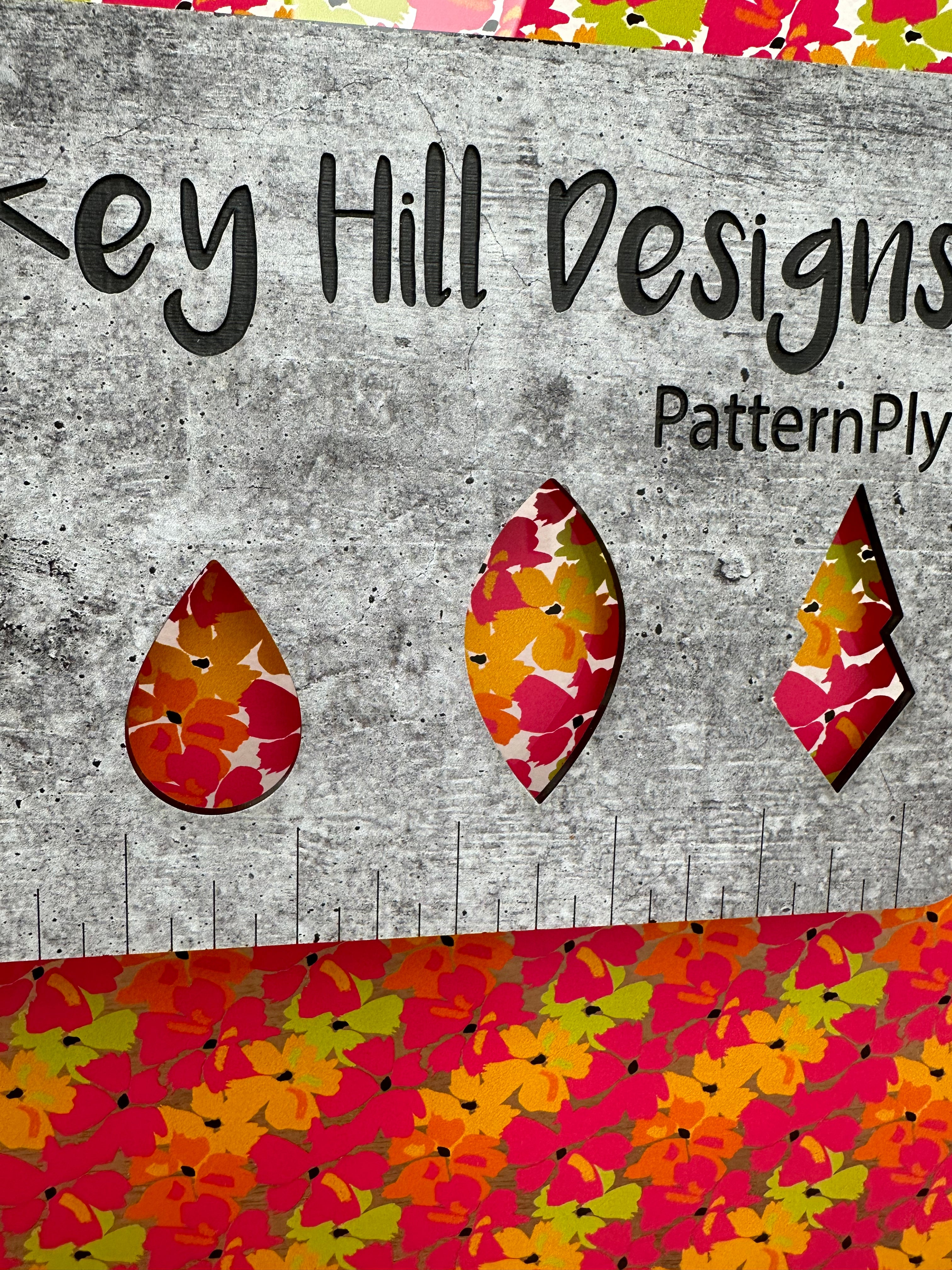 PatternPly® Scattered Summer Floral product photo 3