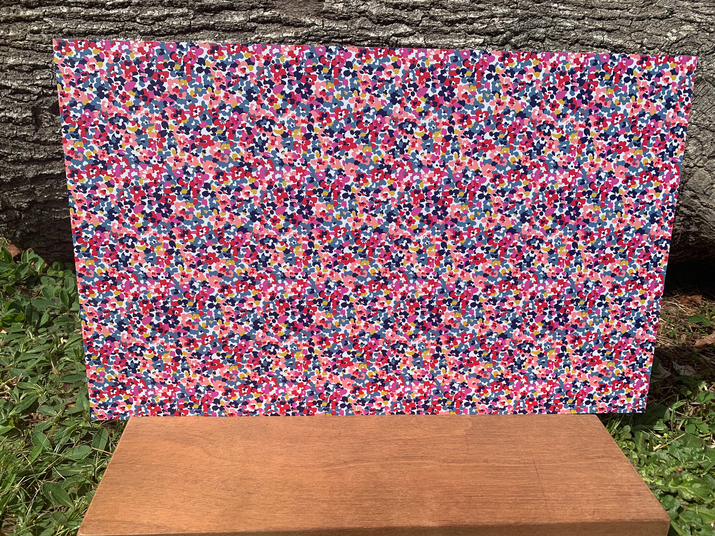 PatternPly® Rainbow Floral