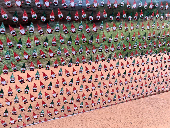 PatternPly® Scattered Christmas Gnomes