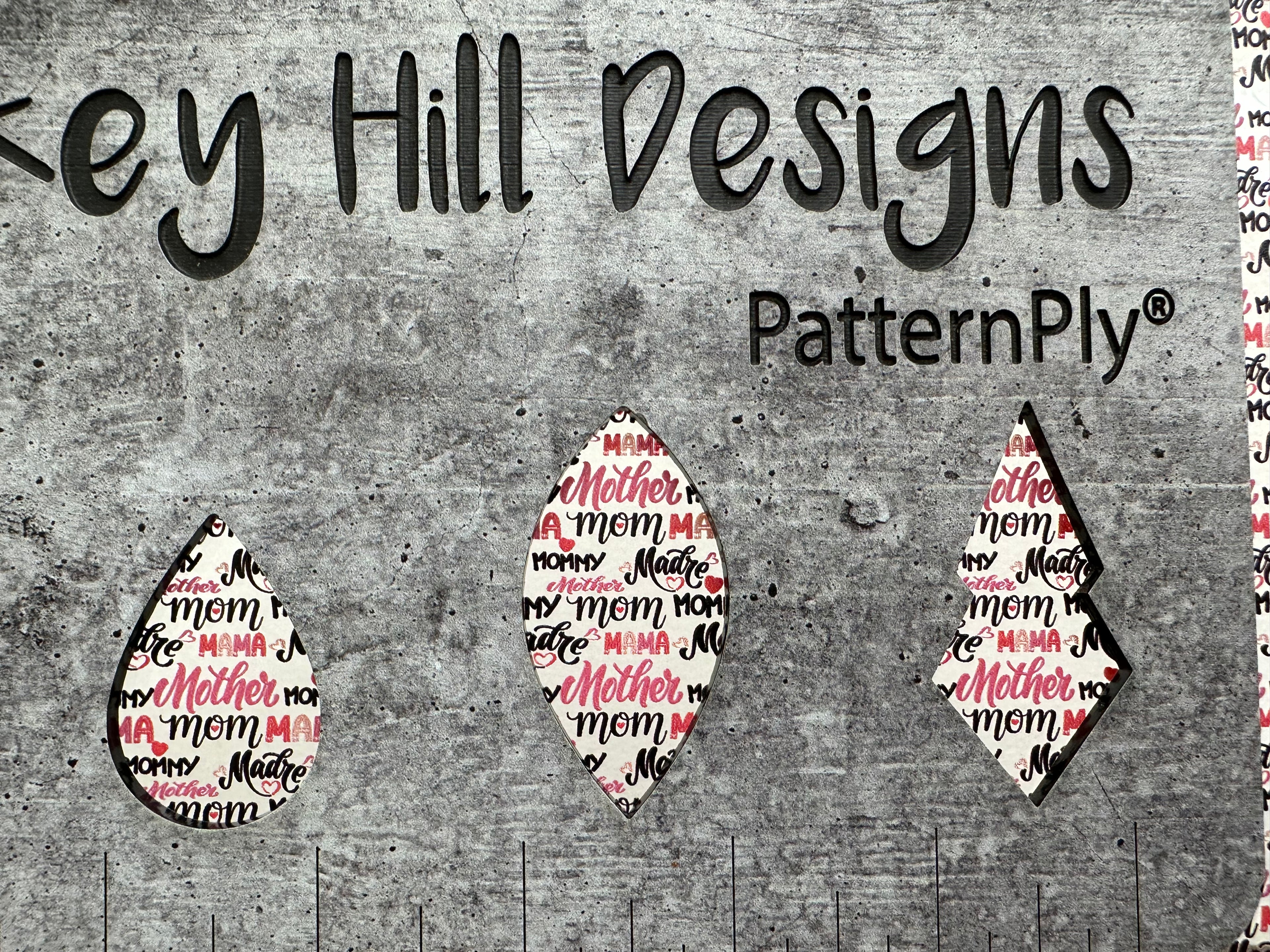 PatternPly® Scattered Mom sheet showing the pattern