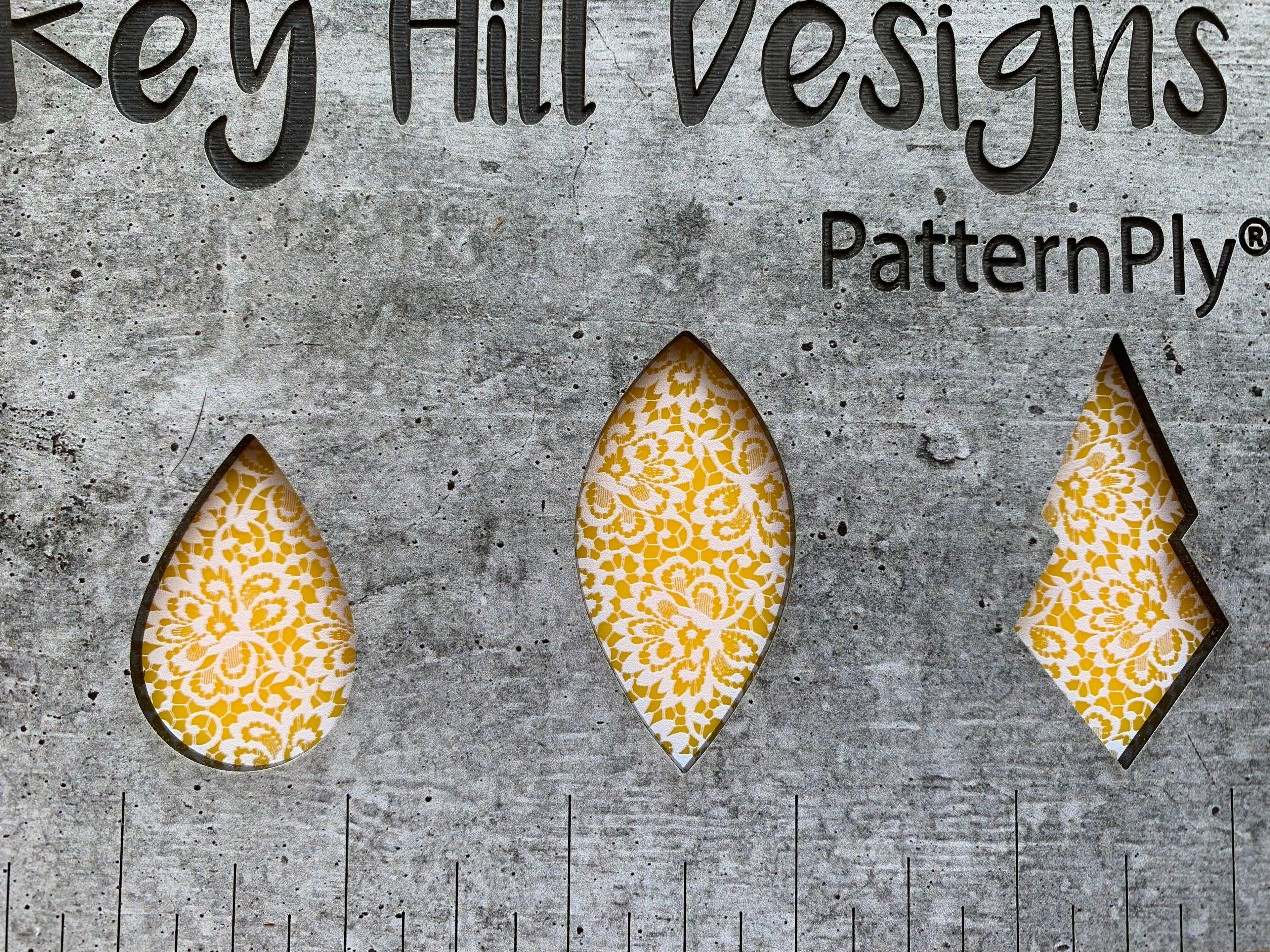 PatternPly® Scattered Lace WHITE product photo 7