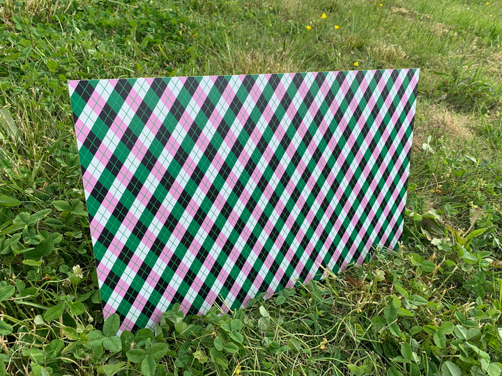 PatternPly® Pink and Green Argyle