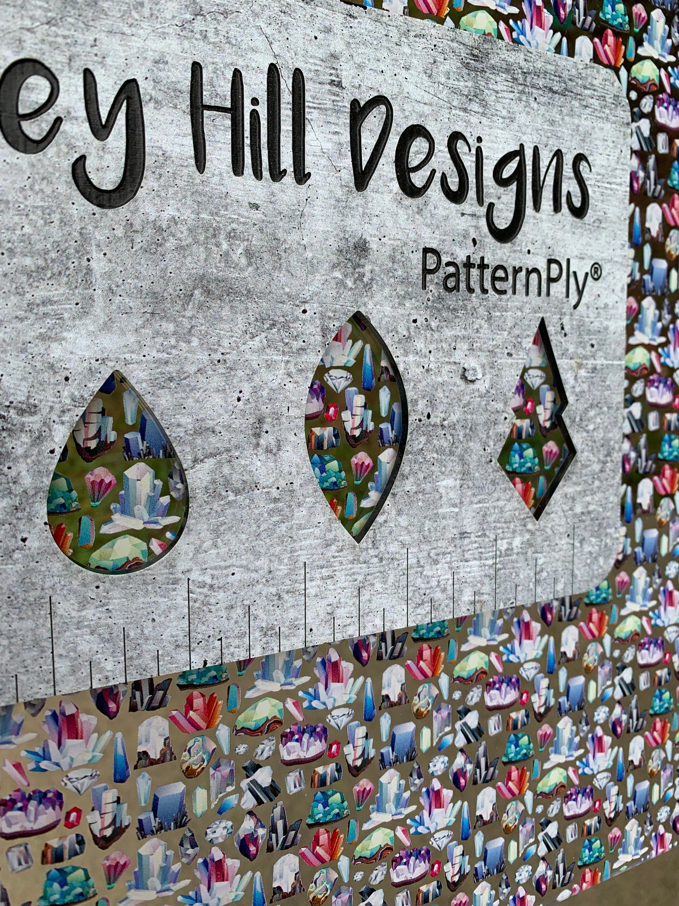 PatternPly® Scattered Assorted Crystals