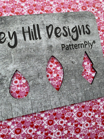 PatternPly® XO Hearts (Pink Background)