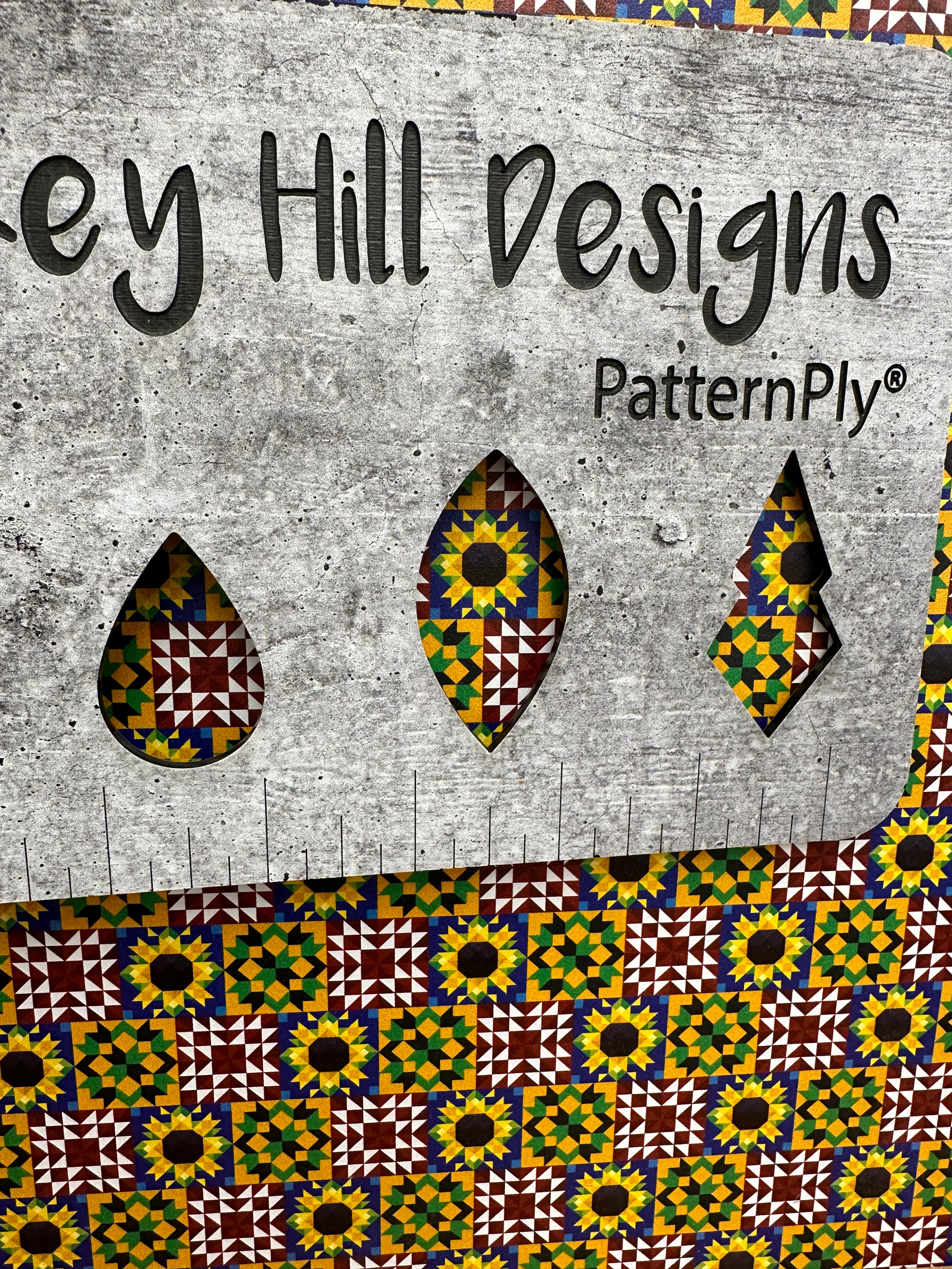 PatternPly® Full Coverage Sunflower Barn Quilt product photo 2