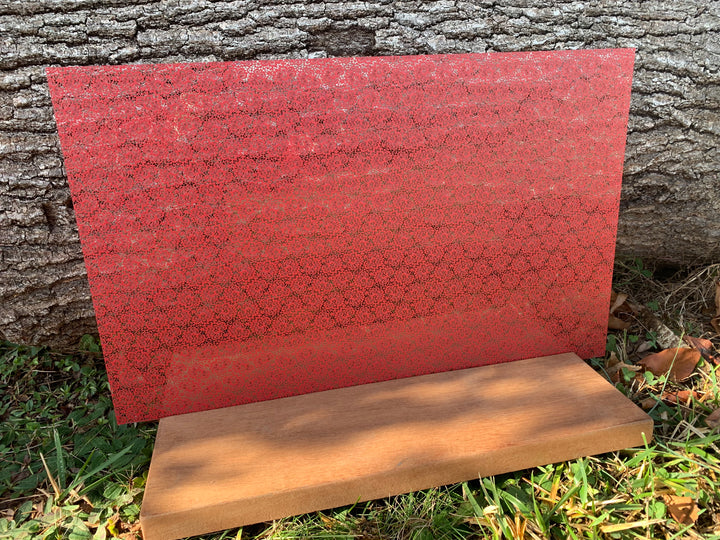 PatternPly® Scattered Red Lace