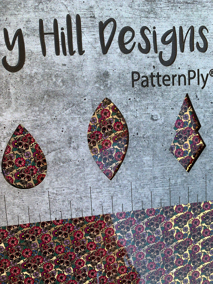 PatternPly® Scattered Pink Sugar Skulls