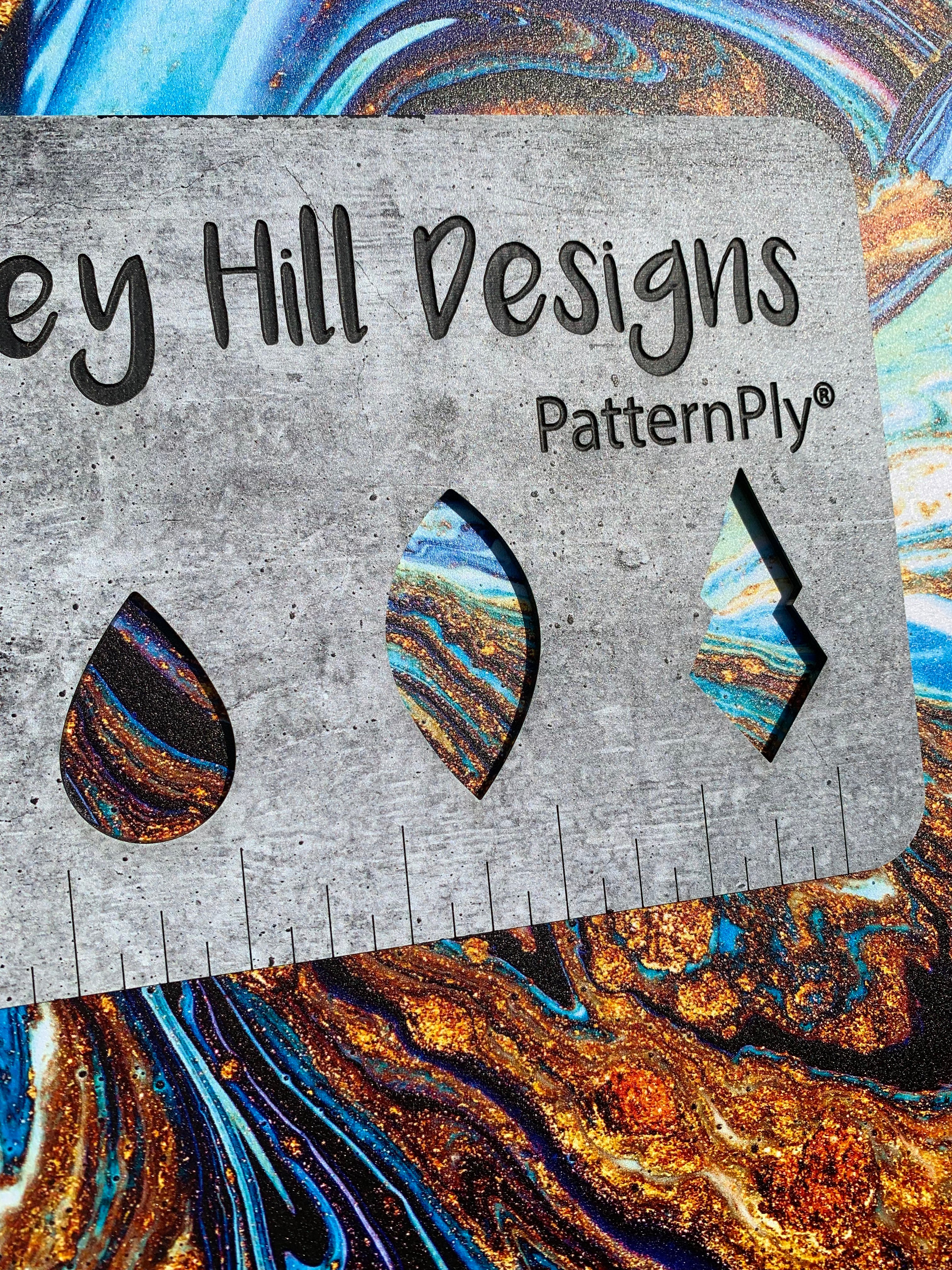 PatternPly® Full Coverage Blue and Gold Glitter* Paint Swirl product photo 2