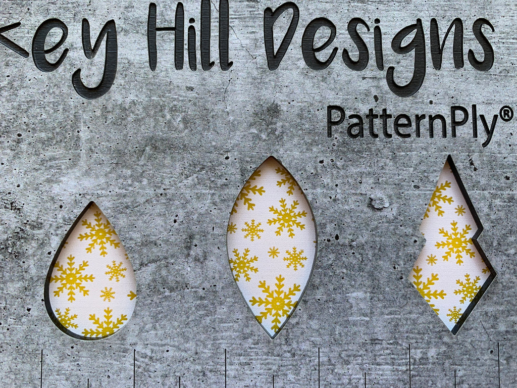 PatternPly® Scattered Snowflakes WHITE product photo 11
