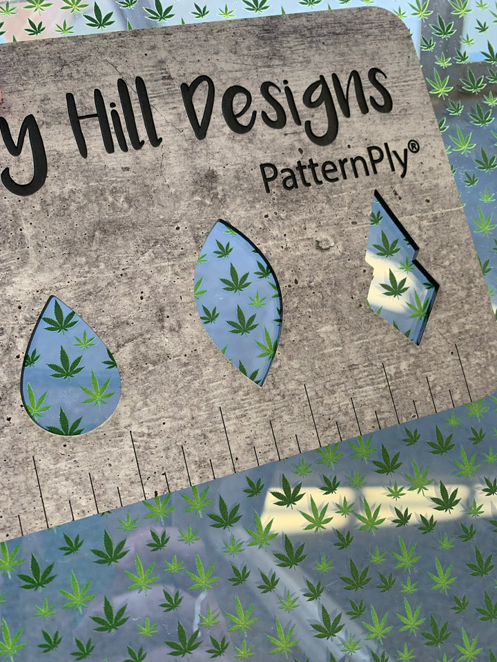 PatternPly® Scattered Mini Marijuana