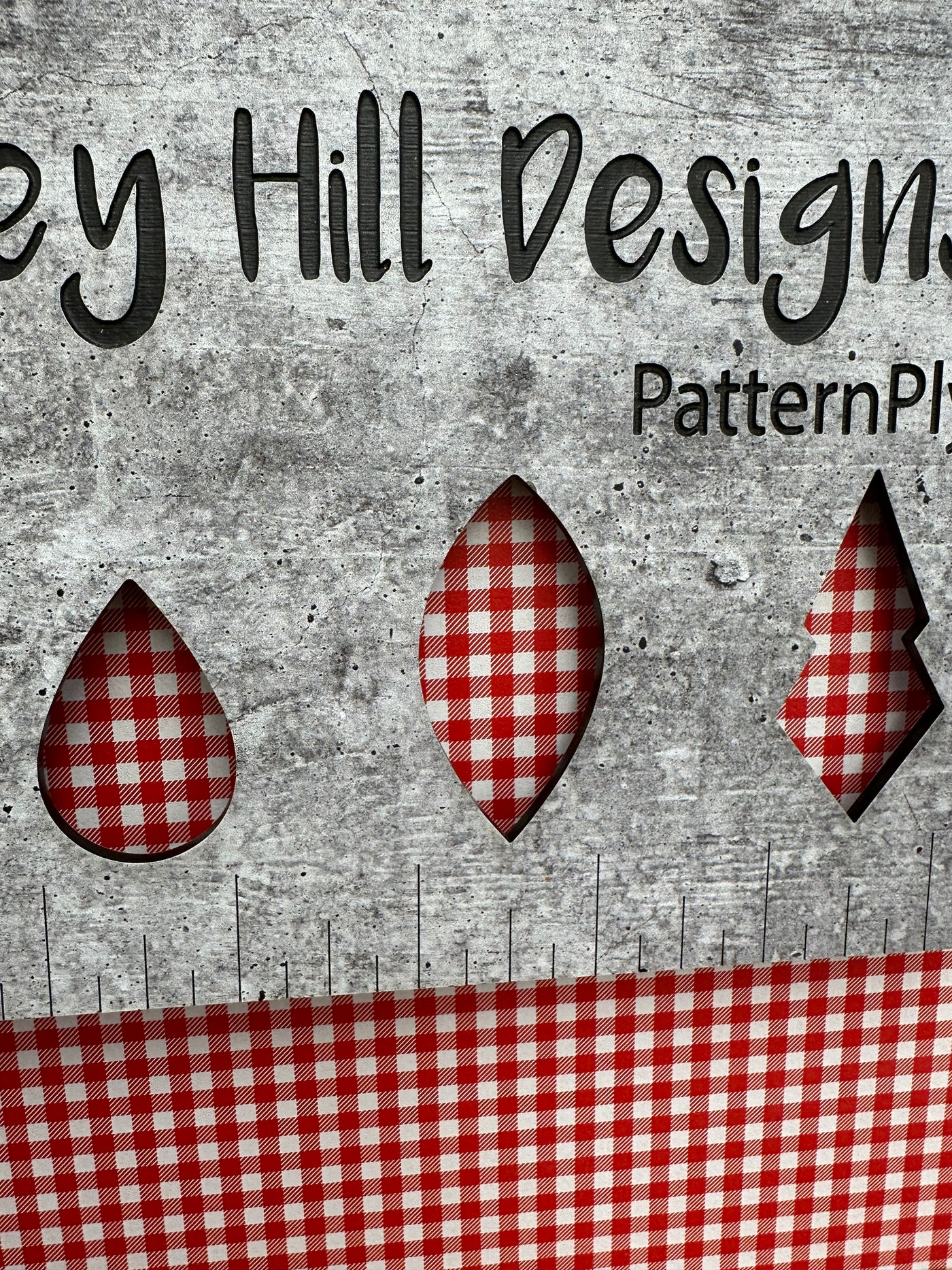 PatternPly® Micro Red Plaid