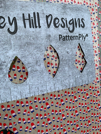 PatternPly® Scattered Patriotic Popsicles