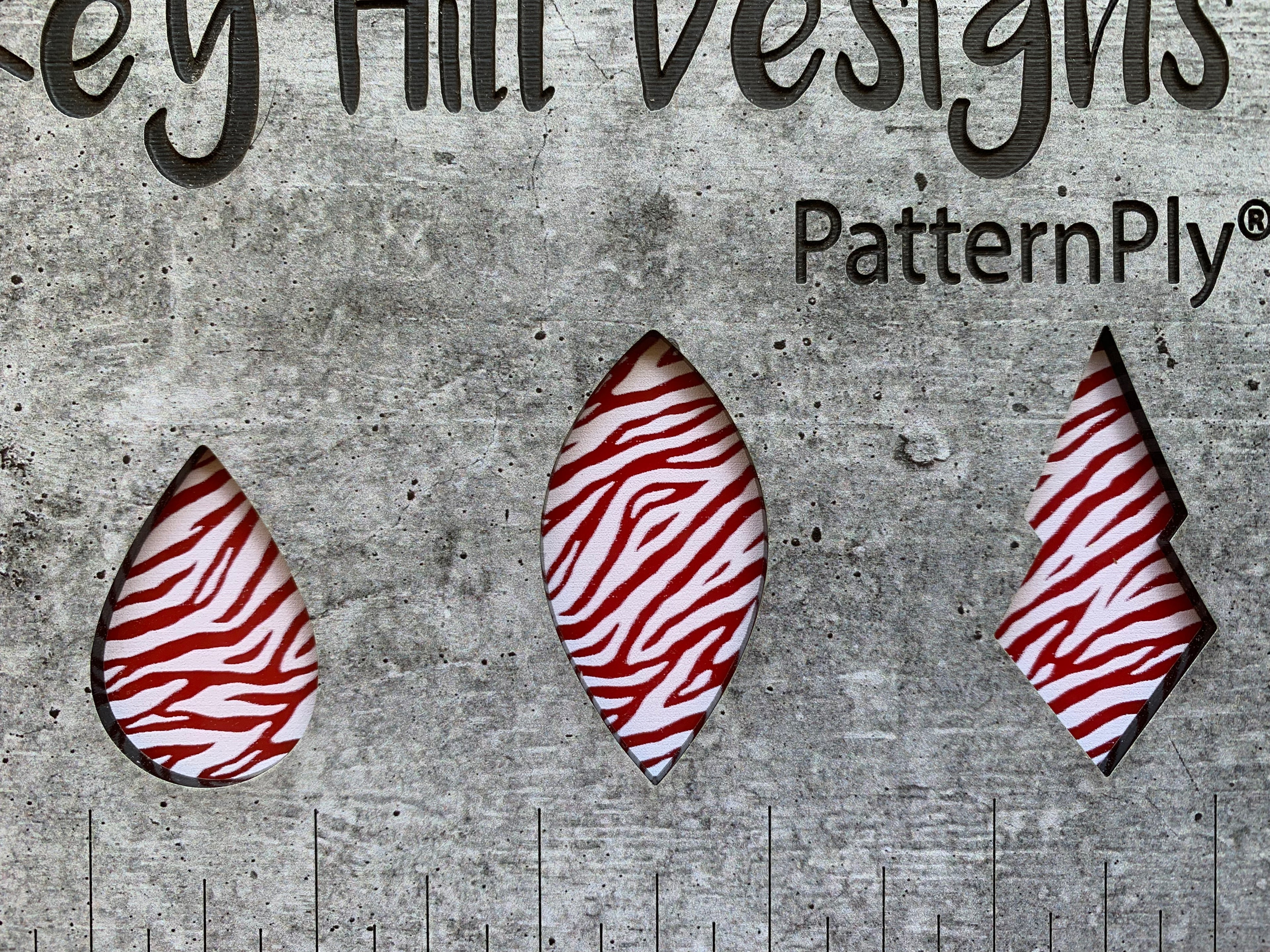 PatternPly® Scattered Zebra WHITE product photo 5