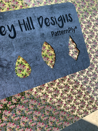 PatternPly® Scattered Micro Wedding Floral