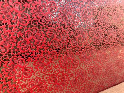 PatternPly® Scattered Red Lace