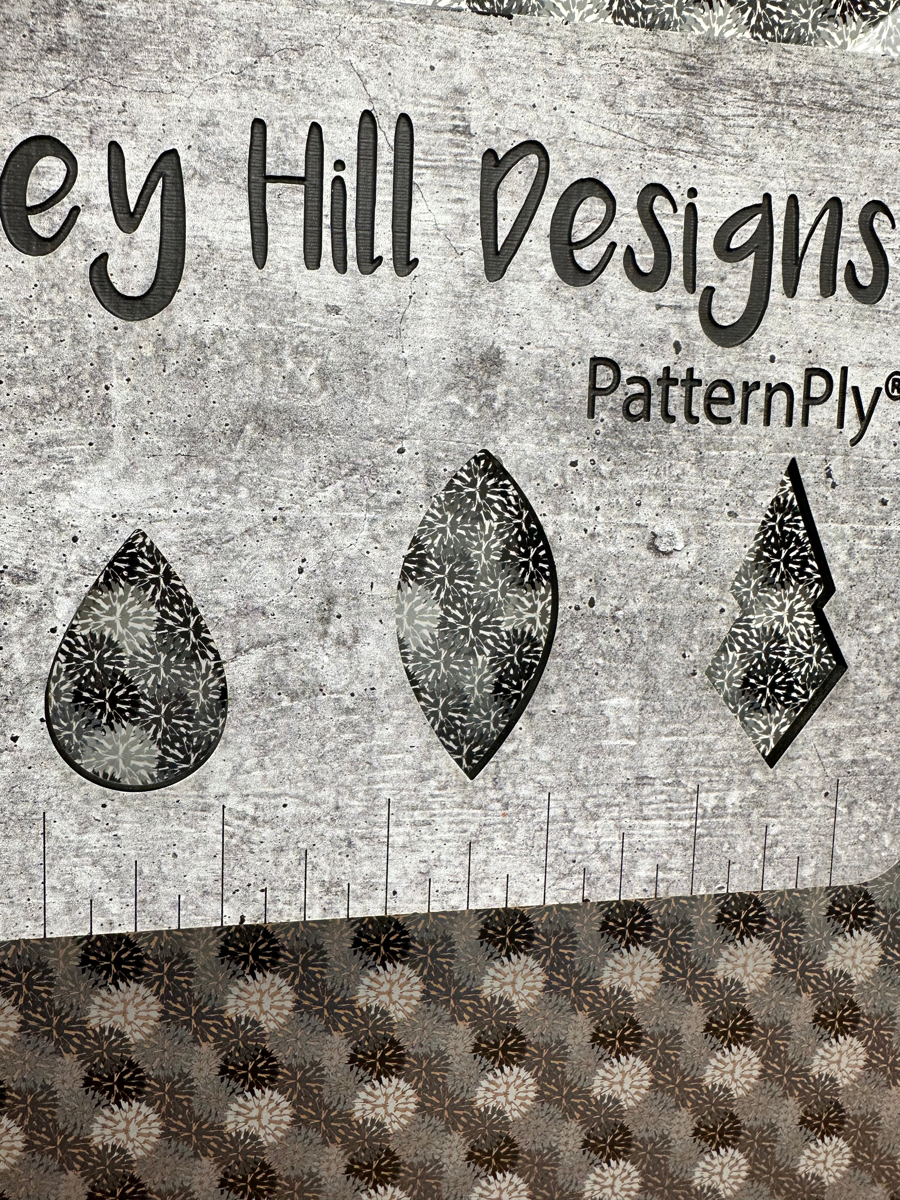 PatternPly® Scattered Grayscale Pom Poms product photo 2