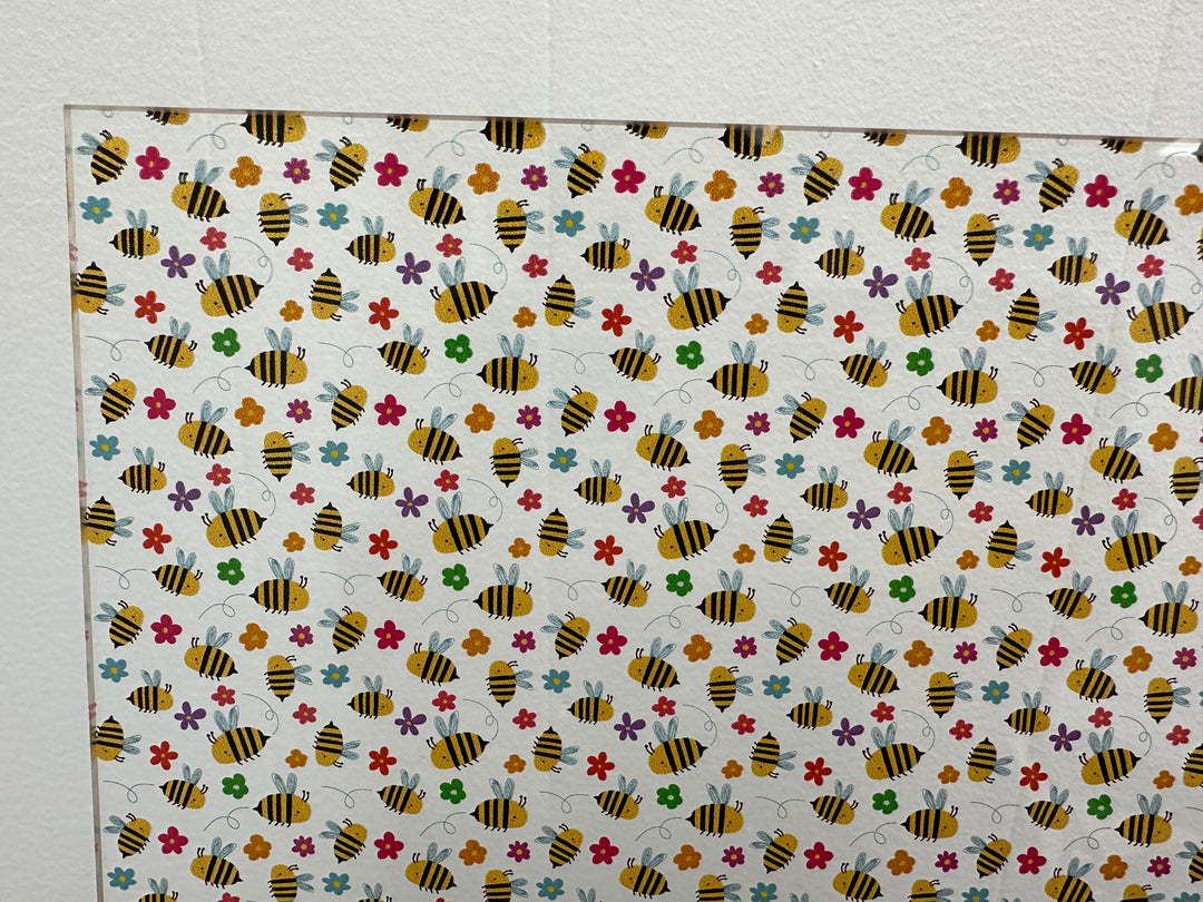 PatternPly® Scattered Cartoon Bees and Flowers