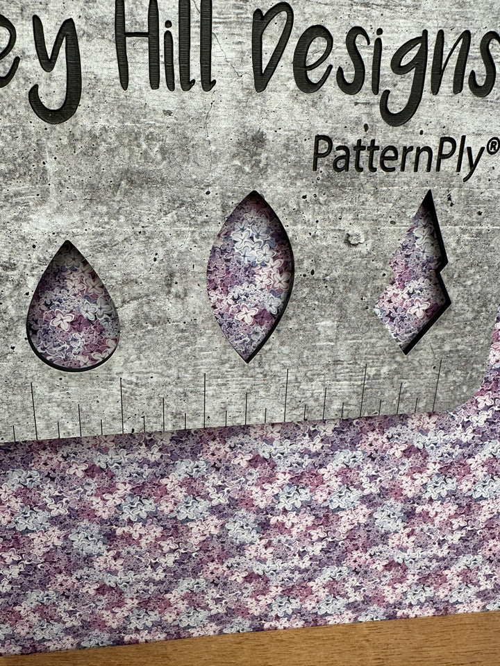 PatternPly® Lilac Flowers